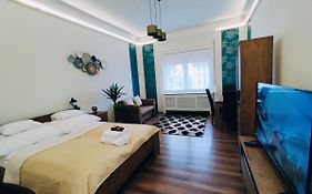 Central Palace Apartman
