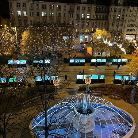 Central Palace Apartman Debreţin Exterior foto