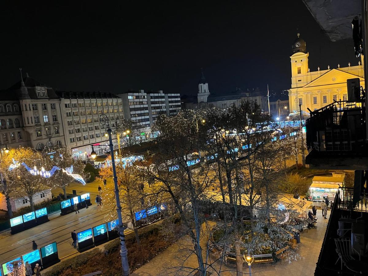 Central Palace Apartman Debreţin Exterior foto